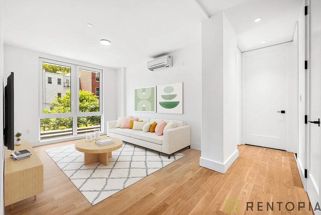 104 Frost Street - Photo 1
