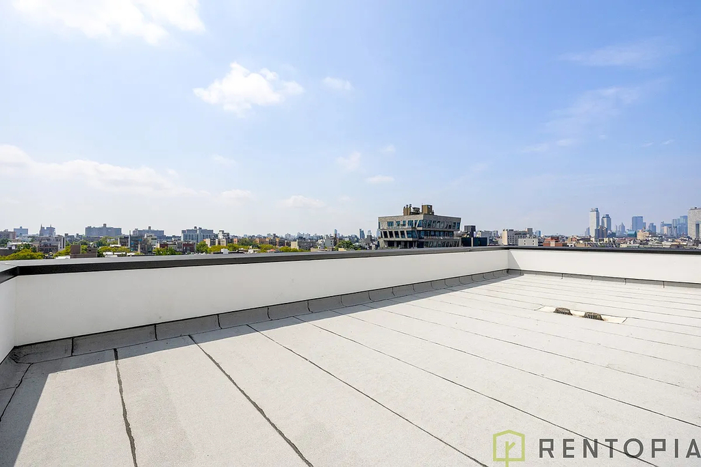 104 Frost Street - Photo 8