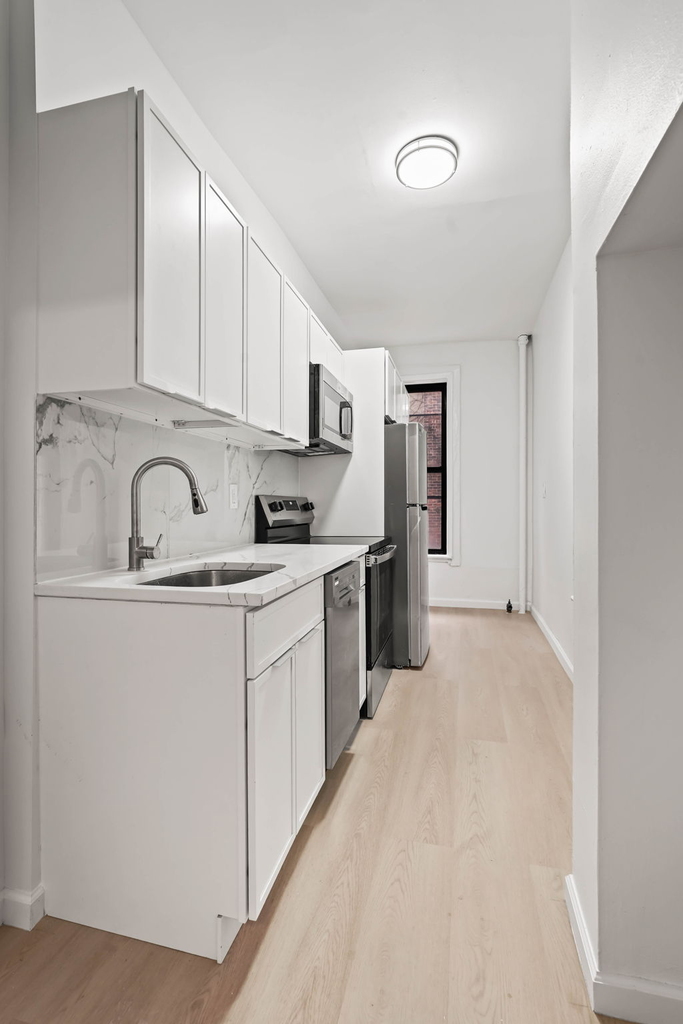 1578 3rd Avenue - Photo 5