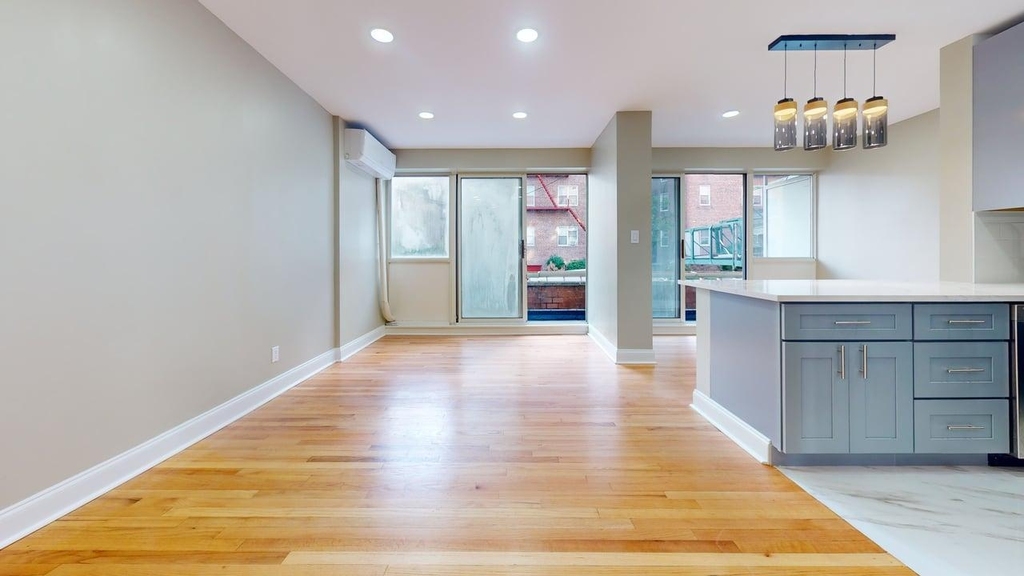 67-39 Clyde Street - Photo 2