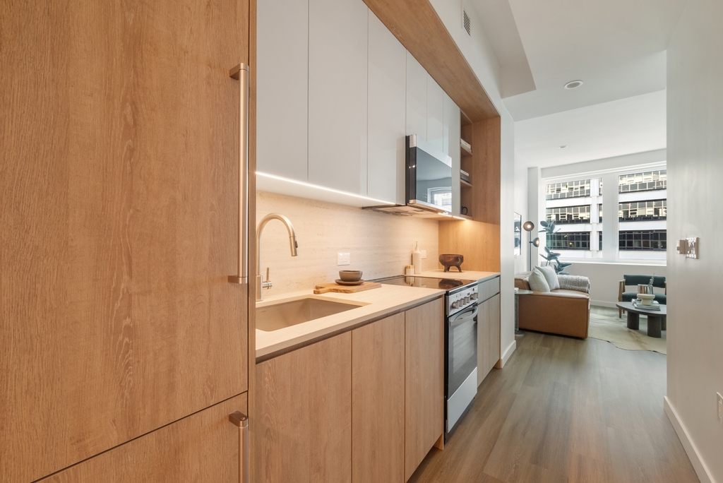 180 Pearl Street - Photo 2