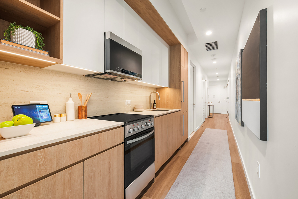 180 Pearl Street - Photo 1