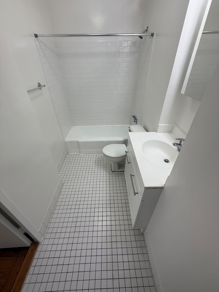 236 East 36th Street - Photo 7