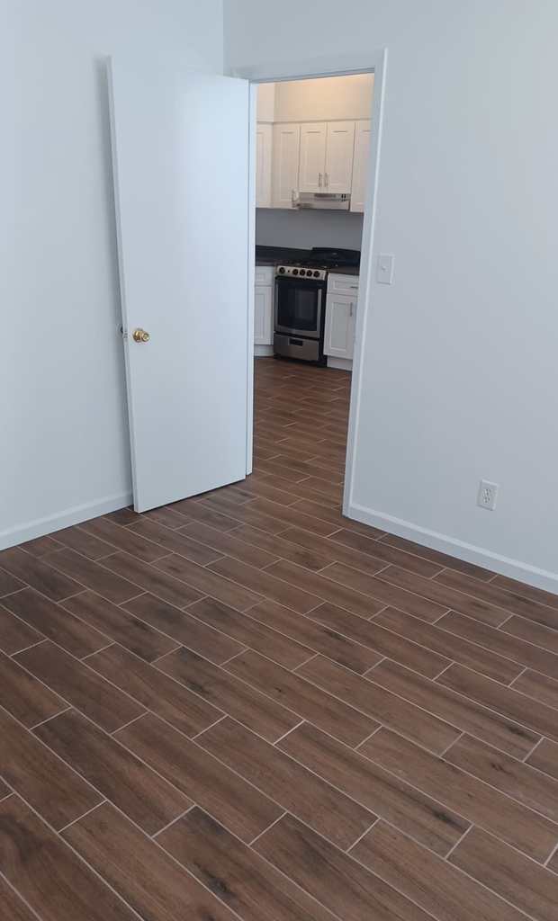18-27 27th Avenue - Photo 5