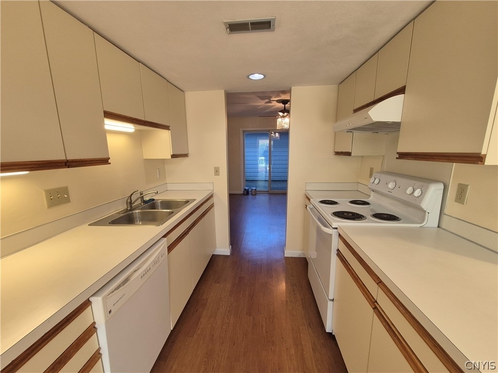435 Summerhaven Drive - Photo 5