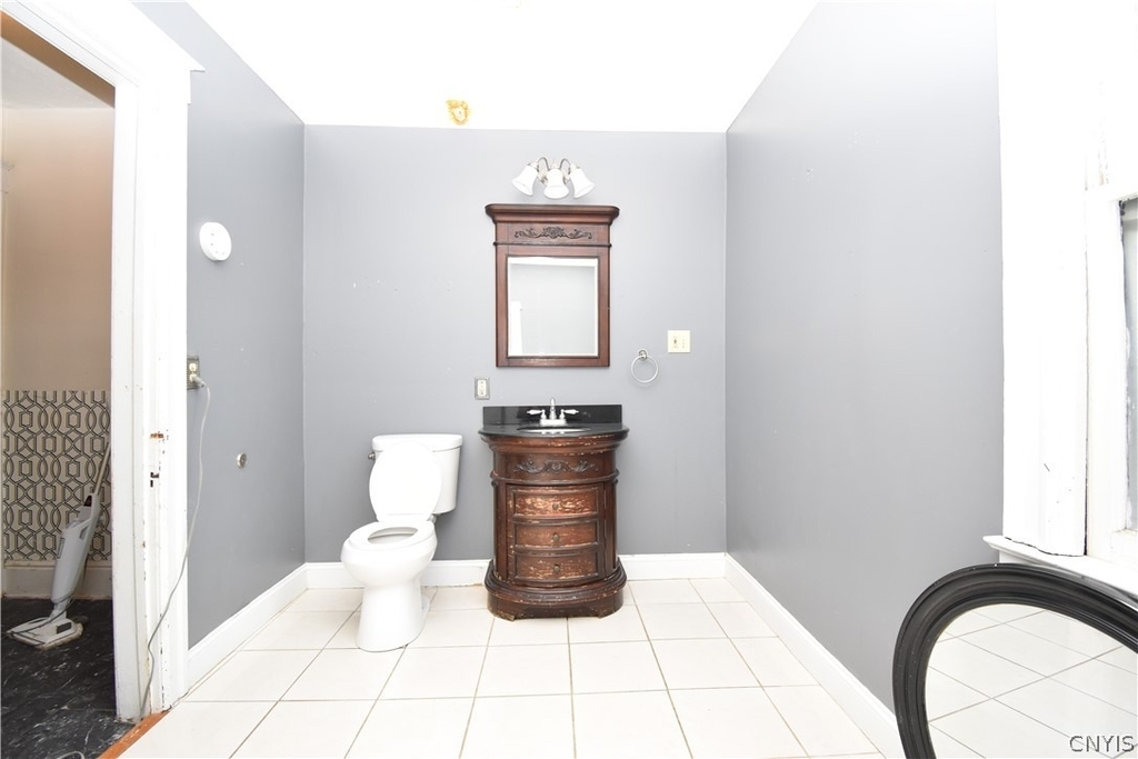 1146 Academy Street - Photo 9