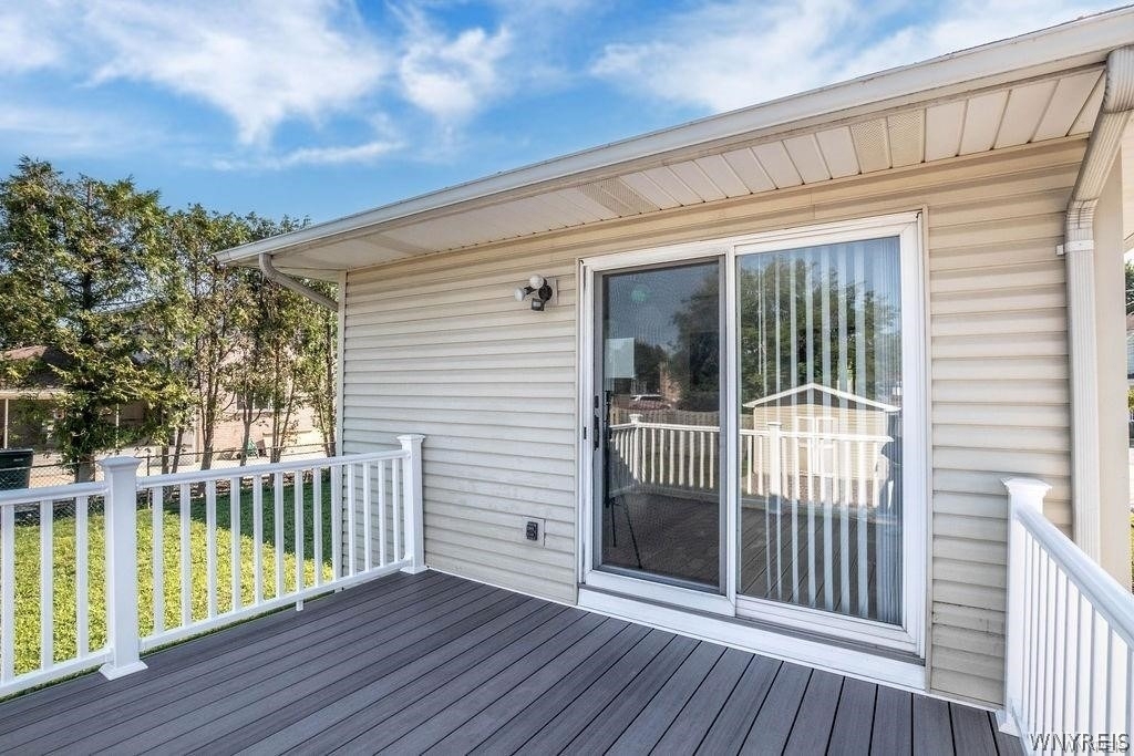 28 Mead St. - Upper Unit - Photo 14