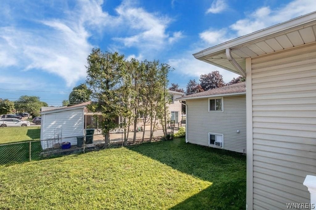 28 Mead St. - Upper Unit - Photo 6
