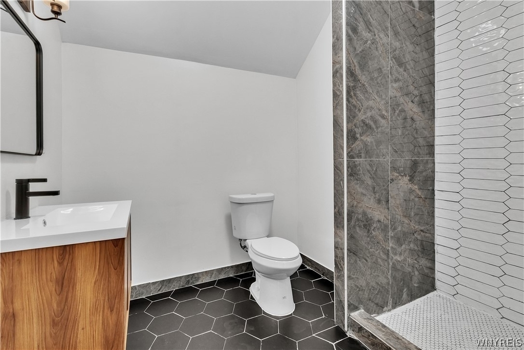 545 Niagara Street - Photo 9