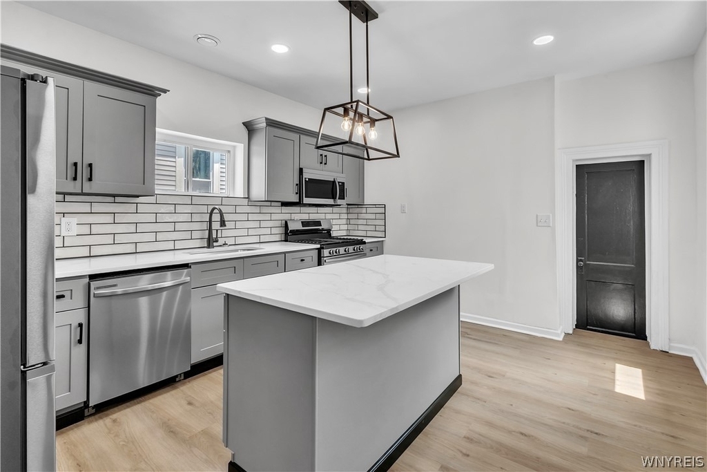 545 Niagara Street - Photo 5