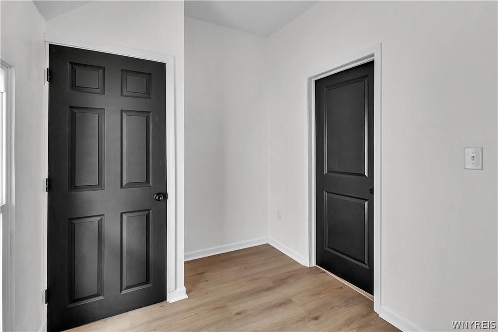 545 Niagara Street - Photo 8