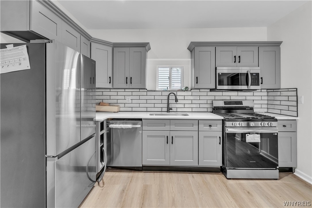 545 Niagara Street - Photo 4