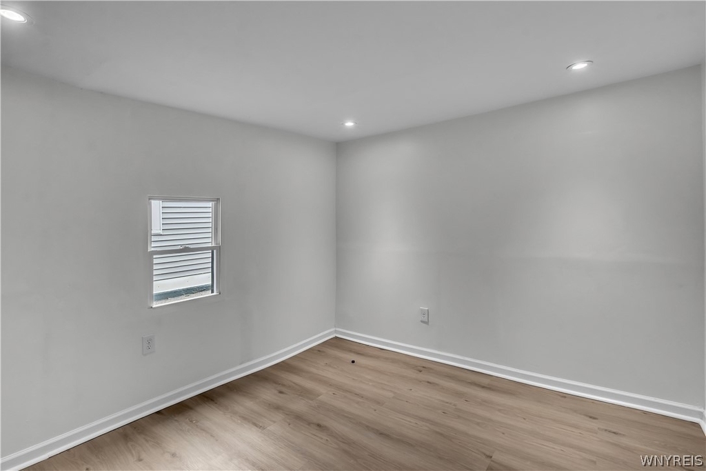 545 Niagara Street - Photo 7