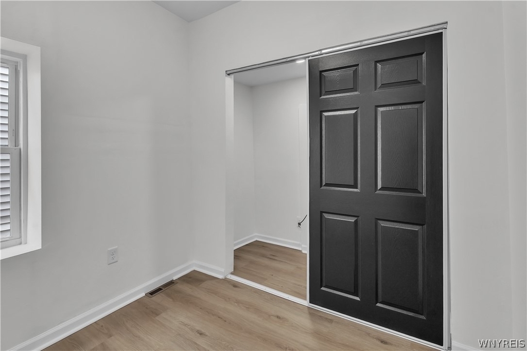 545 Niagara Street - Photo 9