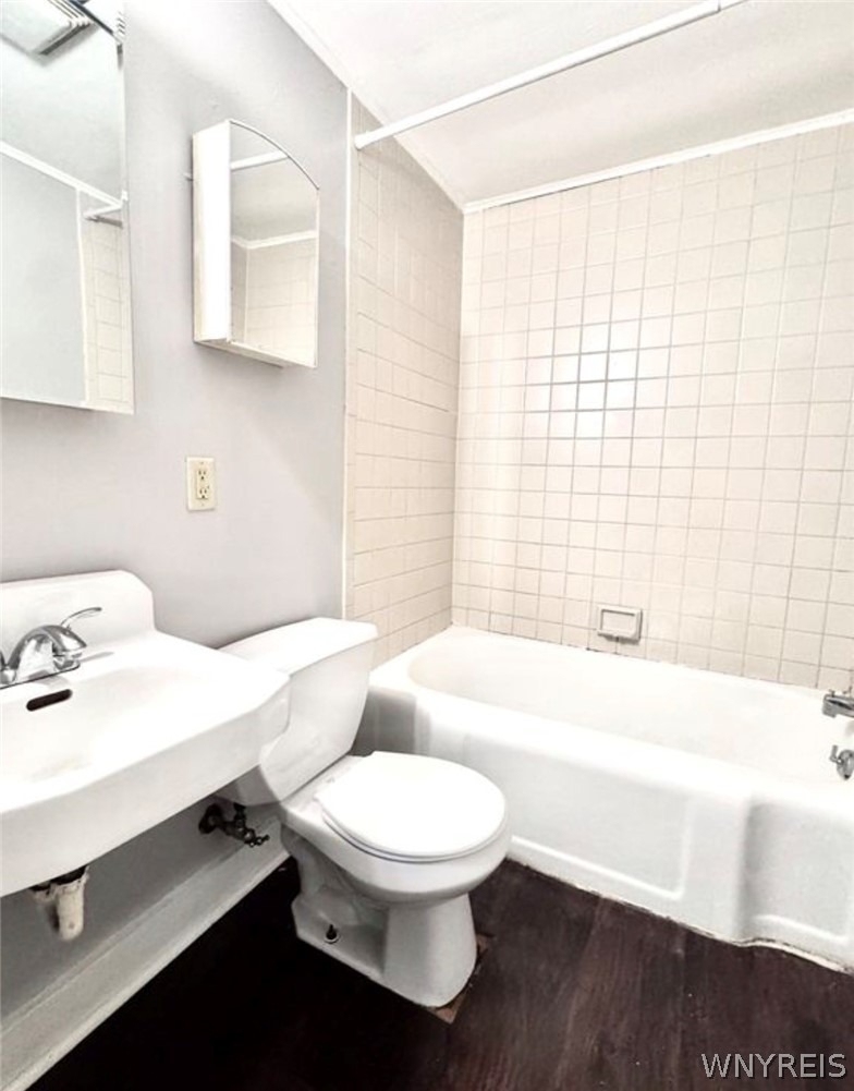70 Harvey Avenue - Photo 10