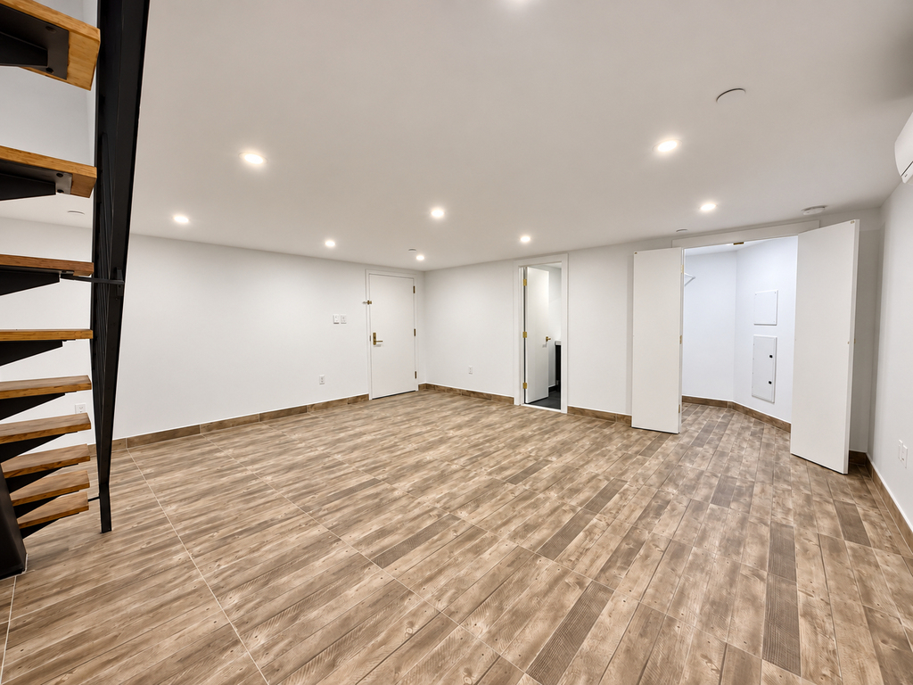 793 Sterling Place - Photo 7