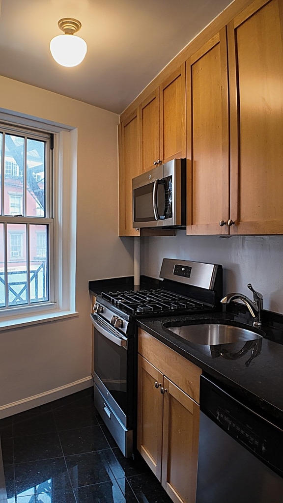 Jane St - Photo 4