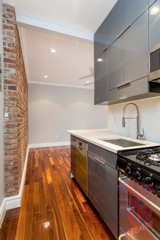 Lexington Ave - Photo 1