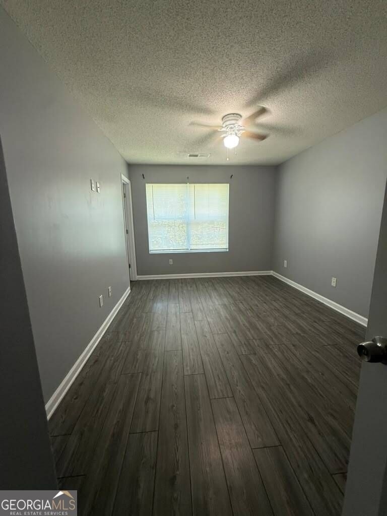 1759 Glen View Way - Photo 18