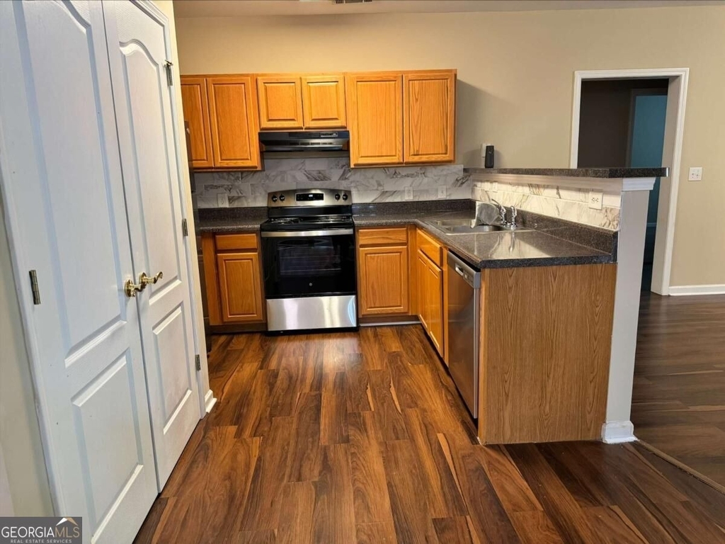 7712 Autry Circle - Photo 1