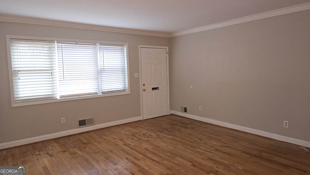 3668 Kingsboro Road Ne - Photo 3