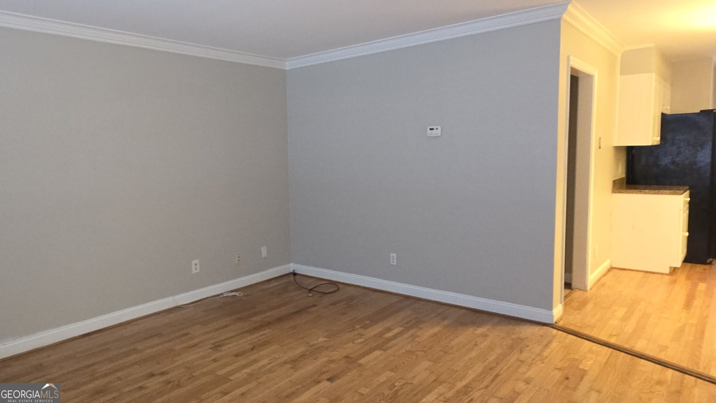 3668 Kingsboro Road Ne - Photo 2