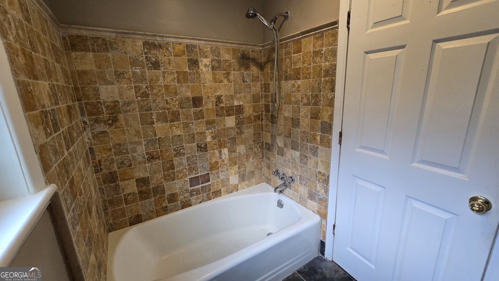 3668 Kingsboro Road Ne - Photo 7