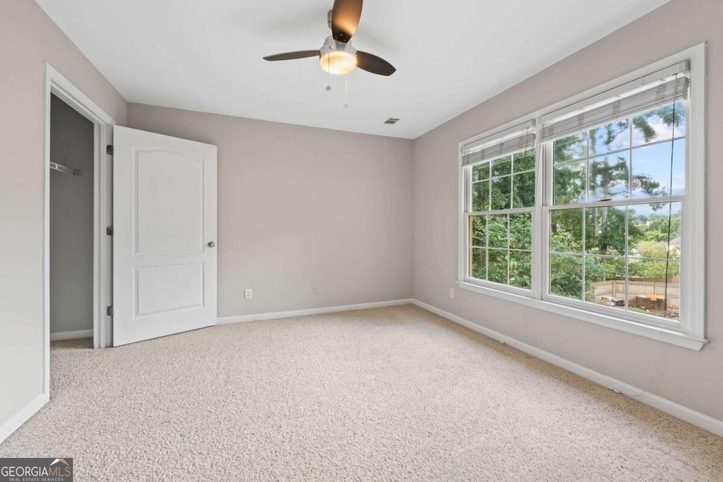 2878 Calhoun Square - Photo 35