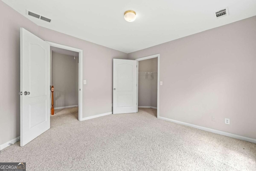 2878 Calhoun Square - Photo 33
