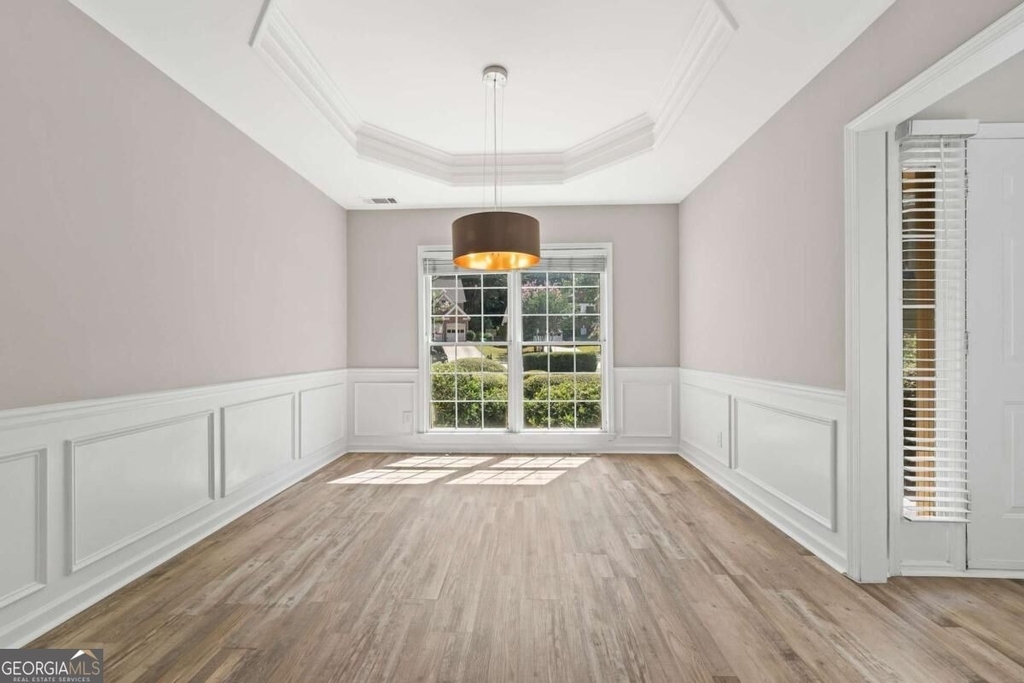 2878 Calhoun Square - Photo 6