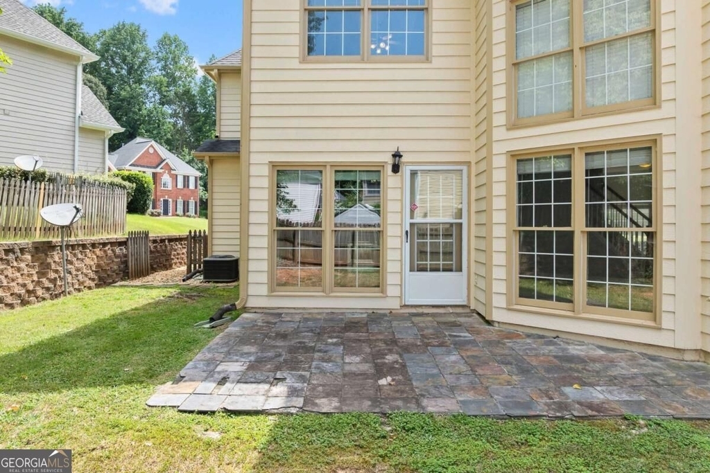 2878 Calhoun Square - Photo 40