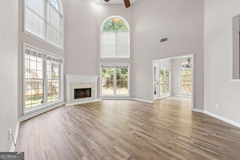 2878 Calhoun Square - Photo 7