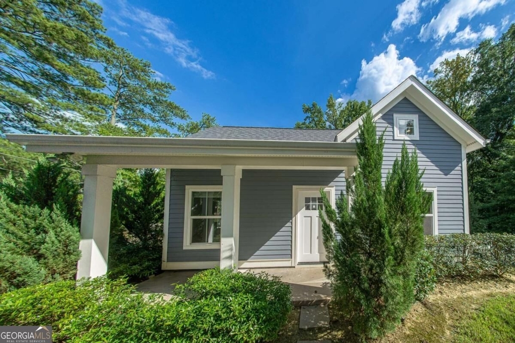 2400 Lowe Street Nw - Photo 0