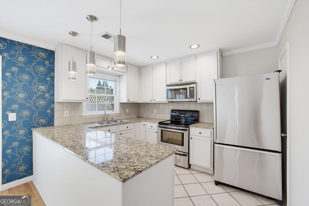 1101 Nw Collier Road Nw - Photo 2