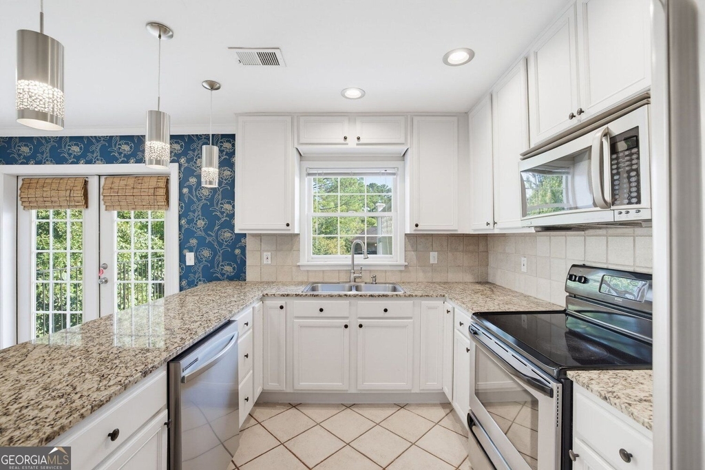1101 Nw Collier Road Nw - Photo 3