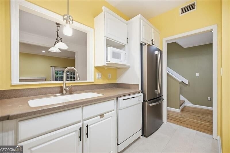 187 12th Street Ne - Photo 6