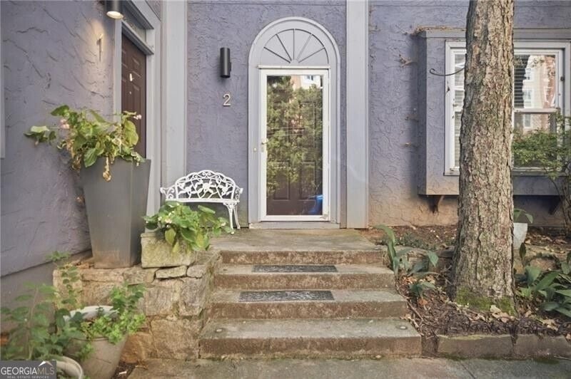187 12th Street Ne - Photo 1