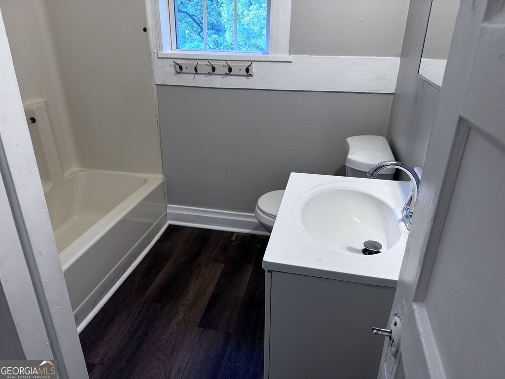 134 W 5th Street - Photo 2