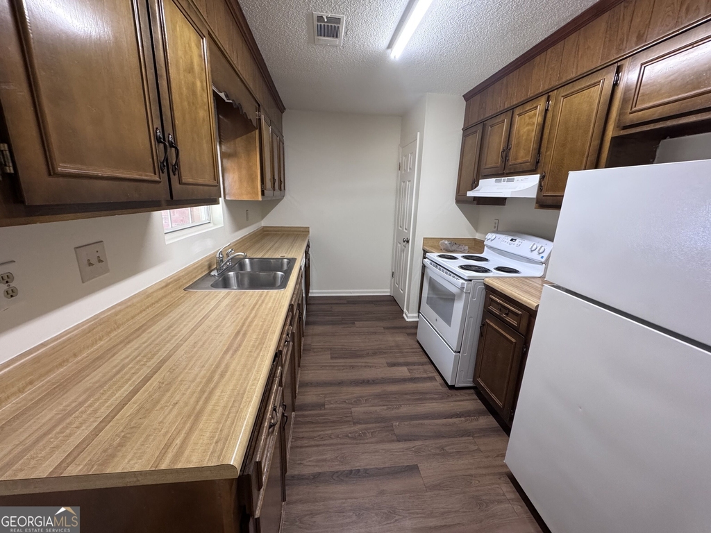 1507 Claxton Dairy Road - Photo 4