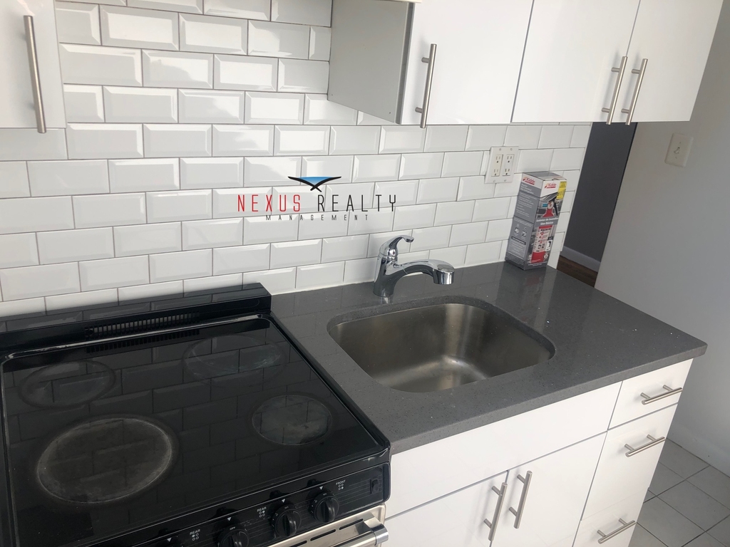23-35 31st Street - Photo 1