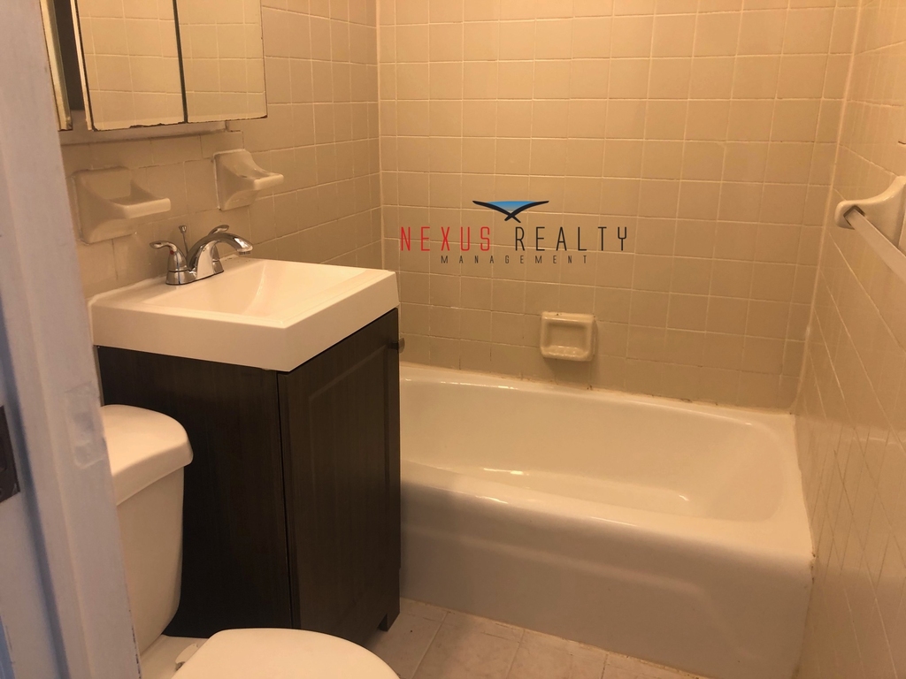 23-35 31st Street - Photo 10