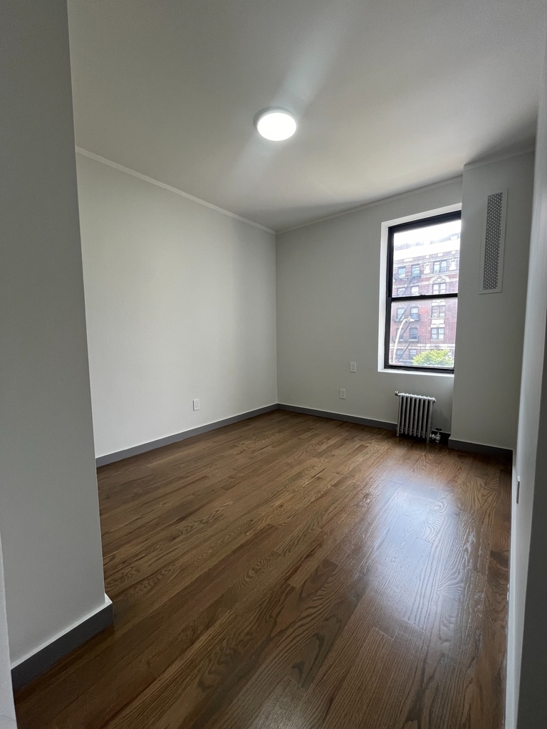 560 West 163rd Street - Photo 6