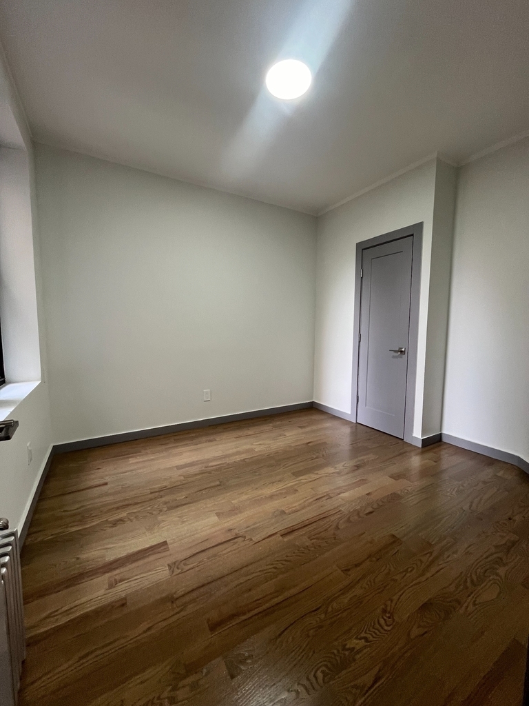 560 West 163rd Street - Photo 7