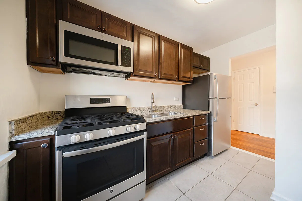 147-28 72nd Road - Photo 6