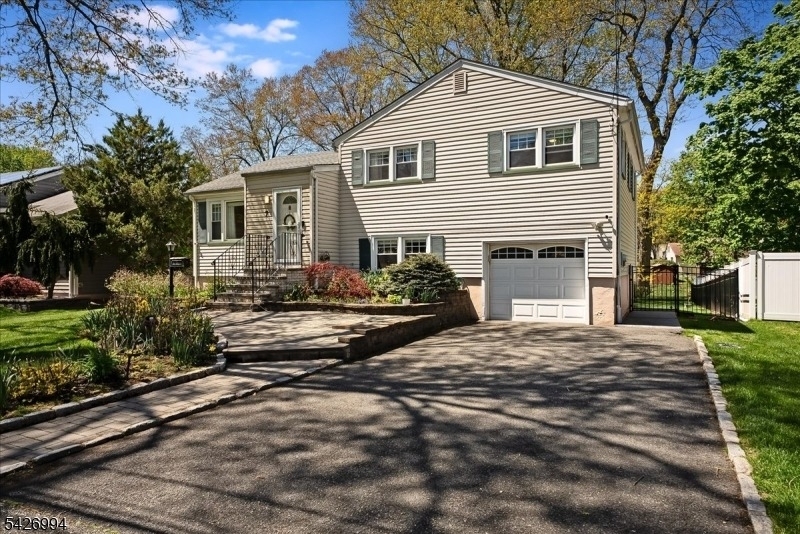 7 Rutgers St - Photo 1