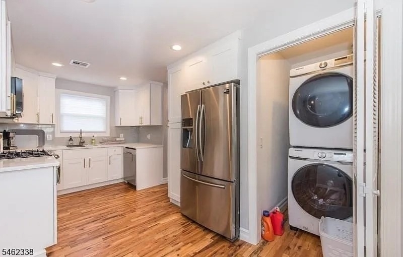 27 Center St - Photo 4