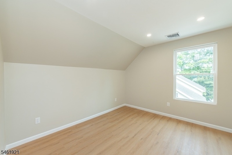 108 Rt23 - Photo 29
