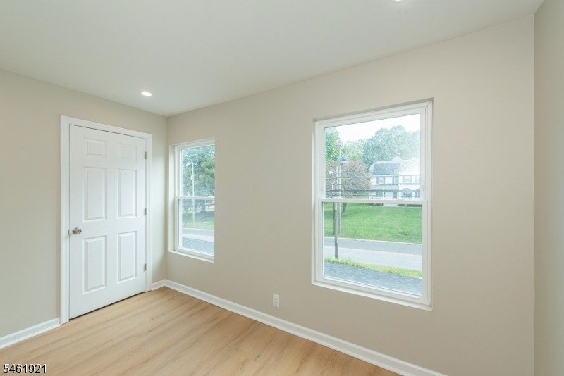 108 Rt23 - Photo 17