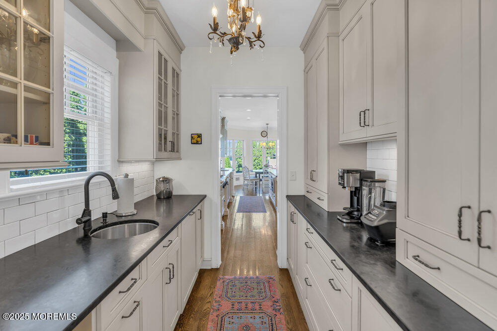 420 Tuttle Avenue - Photo 16