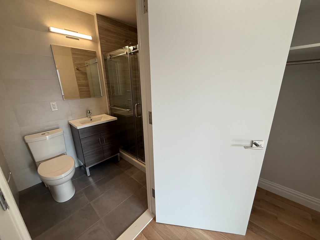 West 48th Street - Photo 9